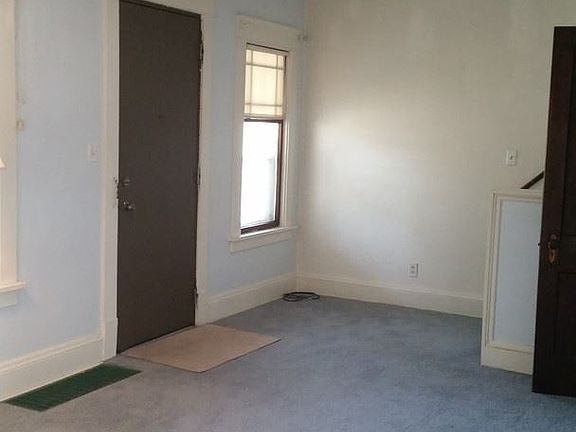 4th image of 3101 Portman Ave