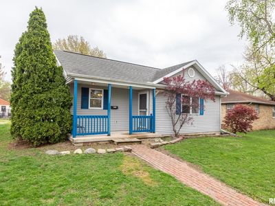1320 S 8th St, Pekin, IL, 61554