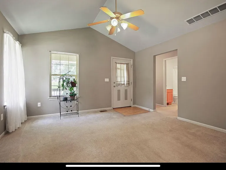 401 Hickman Ave — Photo 9