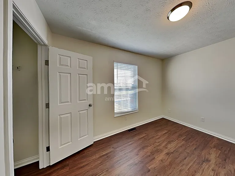 2159 Glenview Dr — Photo 16