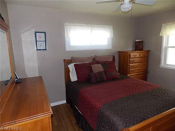 5th image of 2207 Karl Ann Dr