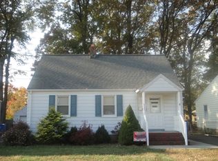 517 Elias Ave, Woodbridge, NJ 07095