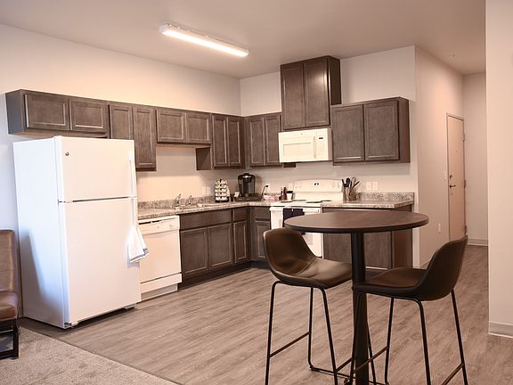 3rd image of 201 S Walnut St #11051521