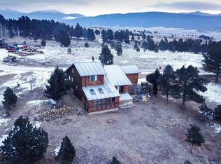 57 Country Club Rd, Eagle Nest, NM 87710
