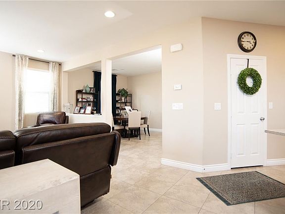 5th image of 454 Port Reggio St