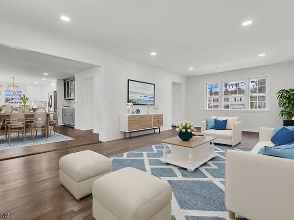 5th image of 684 Gallows Hill Rd