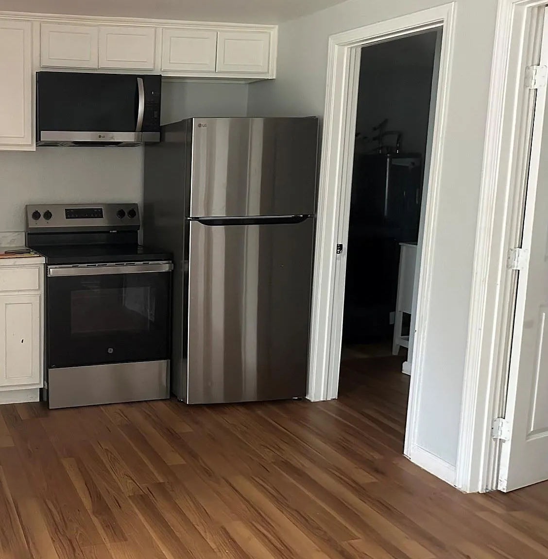 2 bed, 1.0 bath, 598 sqft, $800 — Photo 3