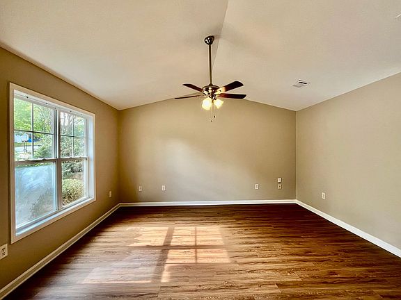 5th image of 7 Brookstone Dr NW