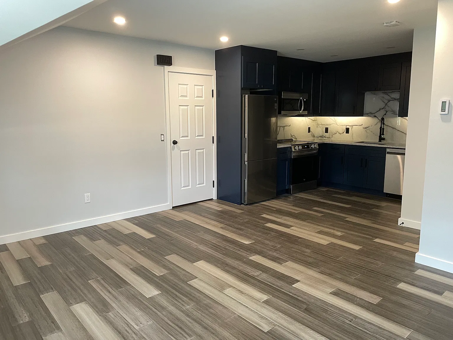 1 bed, 800 sqft, $2,250 — Photo 3