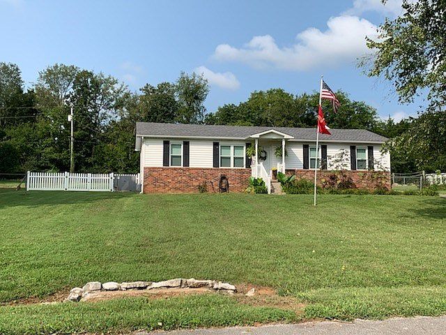 1st image of 517 Countrywood Pl