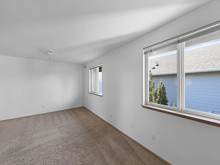 Eagle Island Townhomes — Photo 7