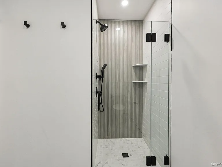 325 Manville #102 — Photo 26