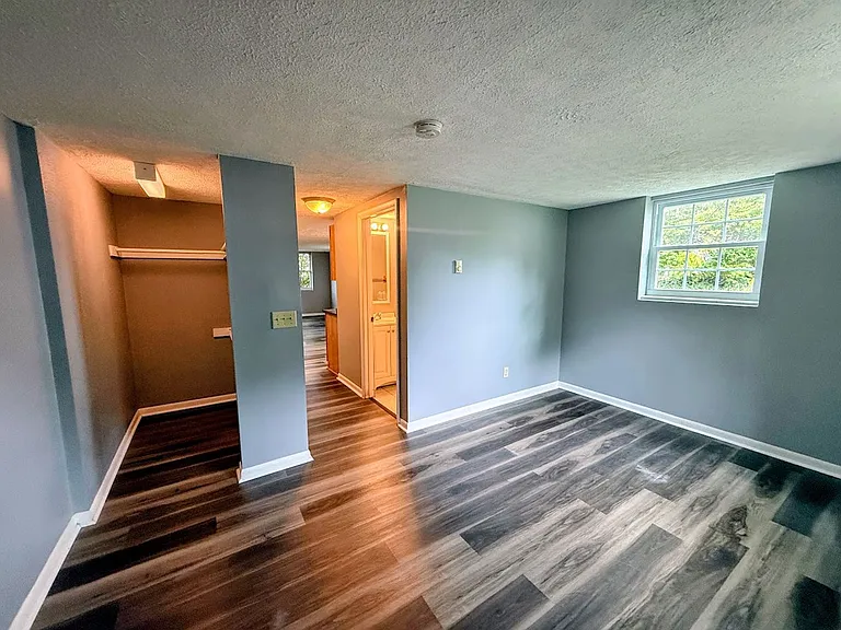 115 Hillcrest Ave NW — Photo 6