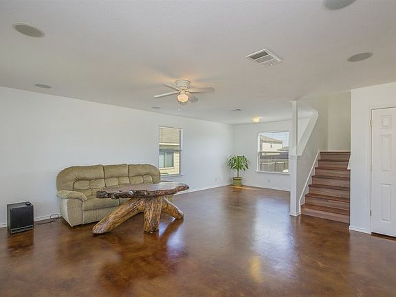 5th image of 109 Pentire Way