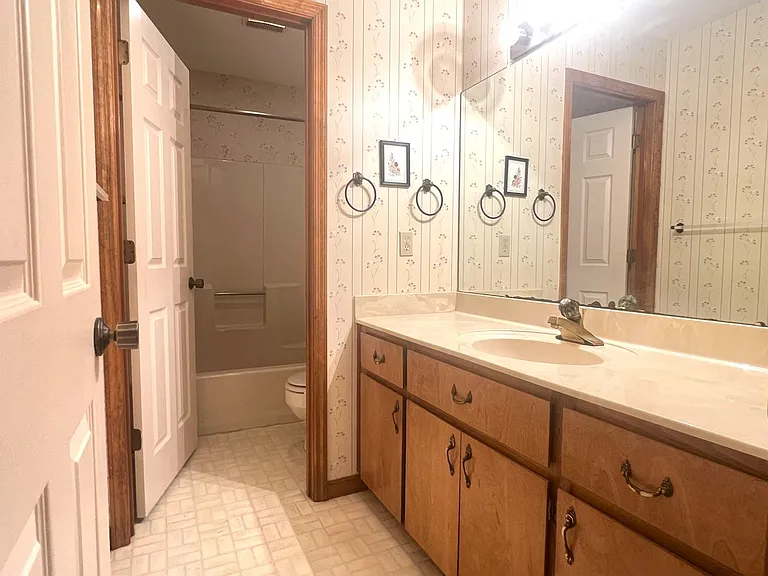 178 Woodard Rd — Photo 32