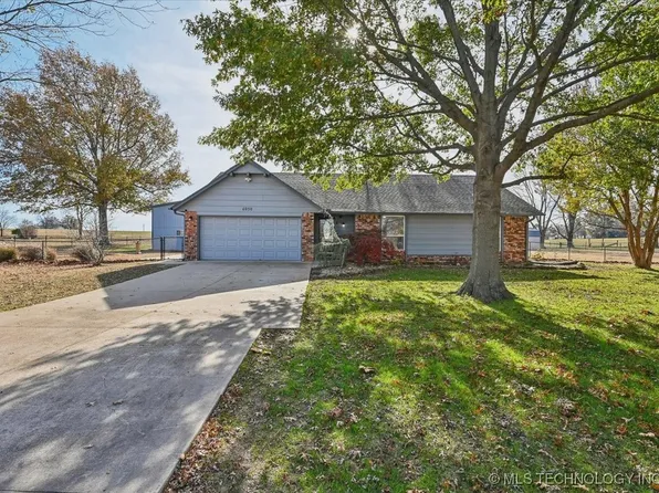 6030 Meadowside Ln, Tulsa, OK 74131