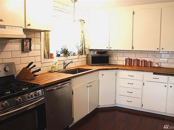 5th image of 1121 9th Ave SE