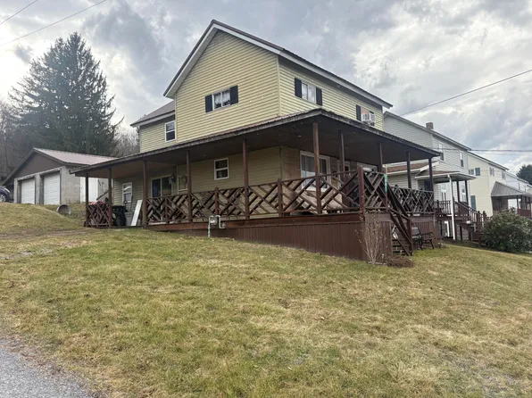 60 Upper Clinton St, Rossiter, PA 15772