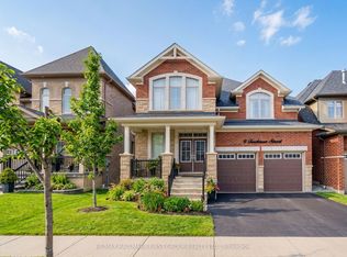 9 Toulouse St, Whitby, ON L1P 0J2