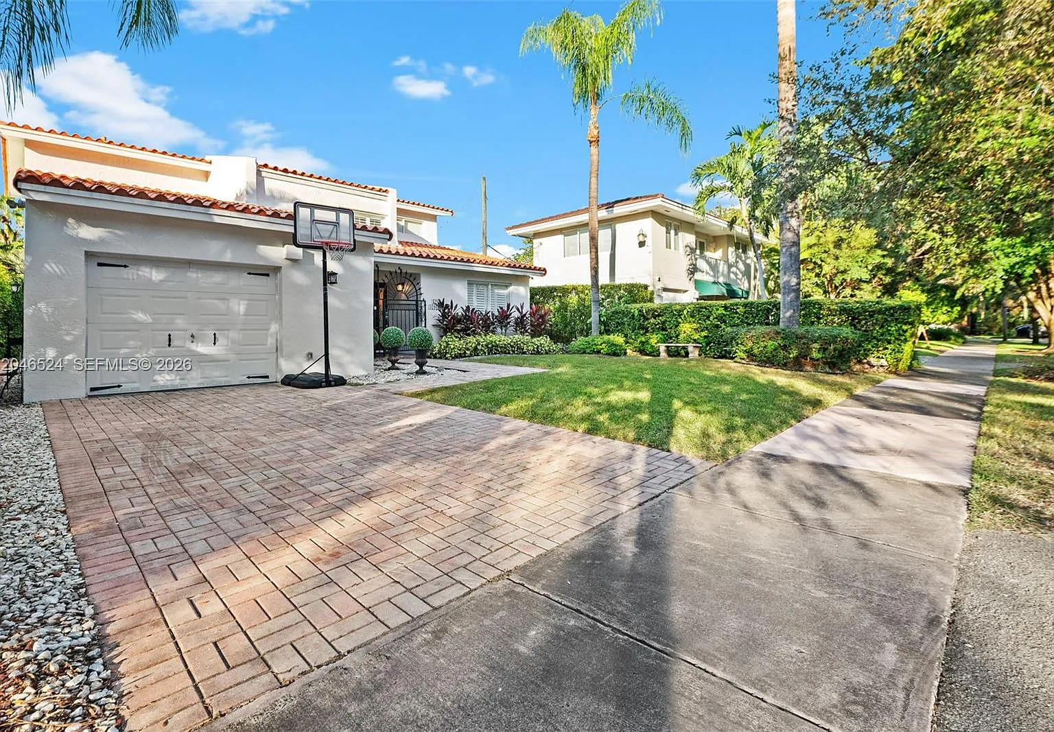 Coral Gables Granada Sec — Photo 2