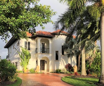 15 Middle Rd, Sewalls Pt, FL, 34996