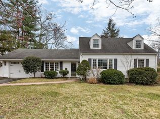13 Grove St, Madison, NJ 07940