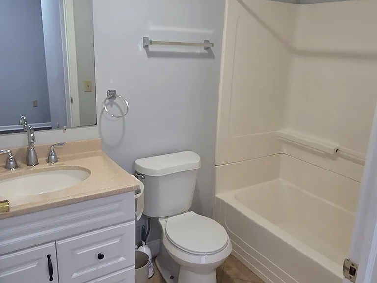 126 E Lorain St #1 — Photo 11