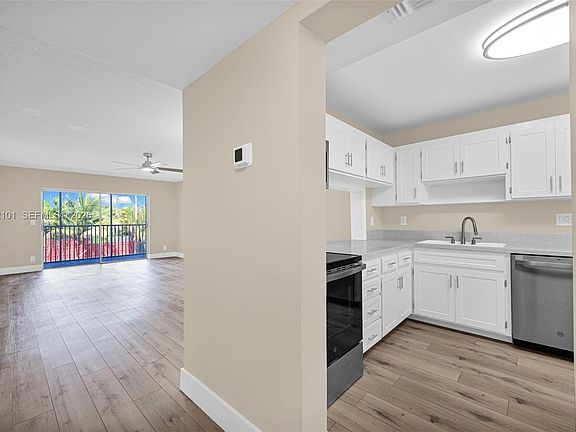 3rd image of 215 SE 3rd Ave APT 206B