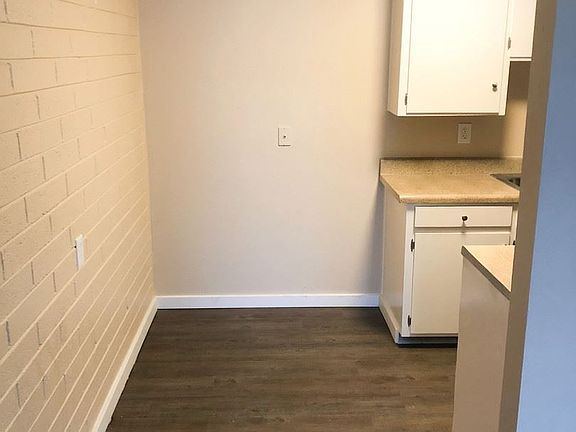 3rd image of 435 E 18th St APT 20