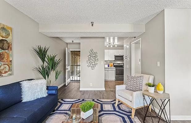 Entryway into living room.