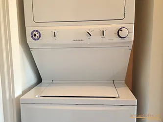 Rented by aptsandlofts.com