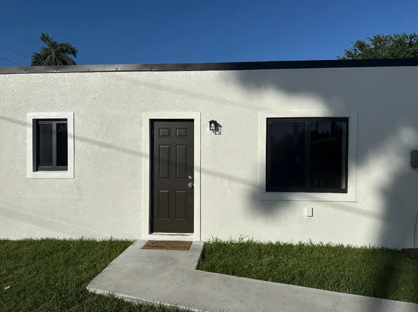 4523 Palm Beach Blvd #3, Fort Myers, FL 33905