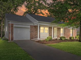 460 Burnt Ember Ln, Buffalo Grove, IL