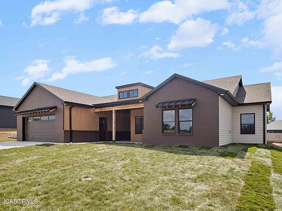 2nd image of 2153 Moonflower Dr