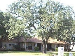 2902 Great Oaks Dr, Round Rock, TX 78681