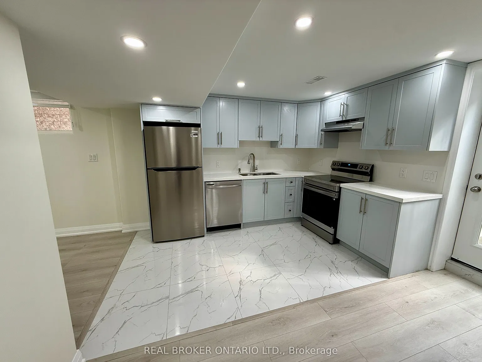 2 bed, $1,800 — Photo 1