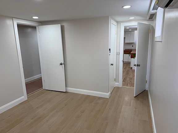 4th image of 93 Clunie Ave #Basement
