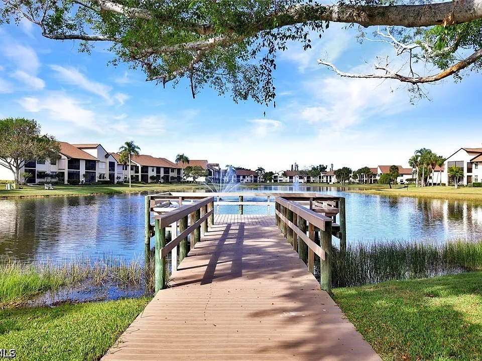8445 Charter Club Cir #11