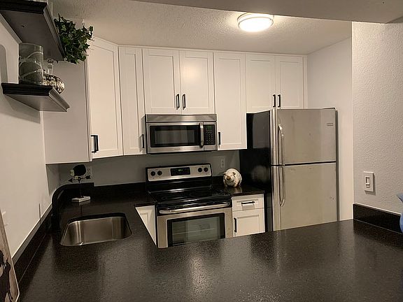 5th image of 3002 W Cleveland St Unit B4