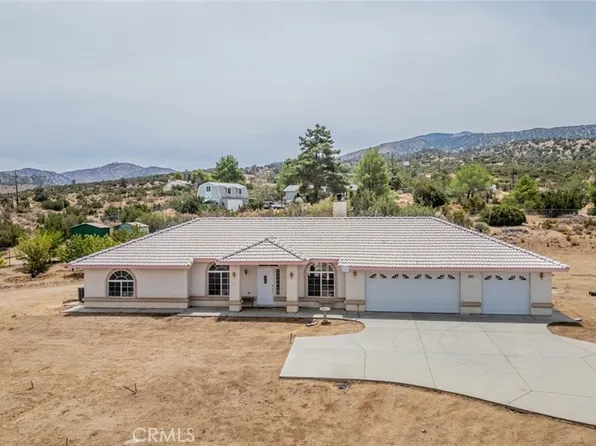 8767 Silver Rock Rd, Pinon Hills, CA 92372