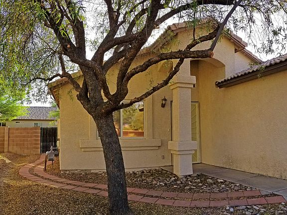 2nd image of 2377 W Silverbell Oasis Way