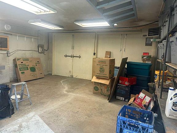 4th image of 11301 W 104th St