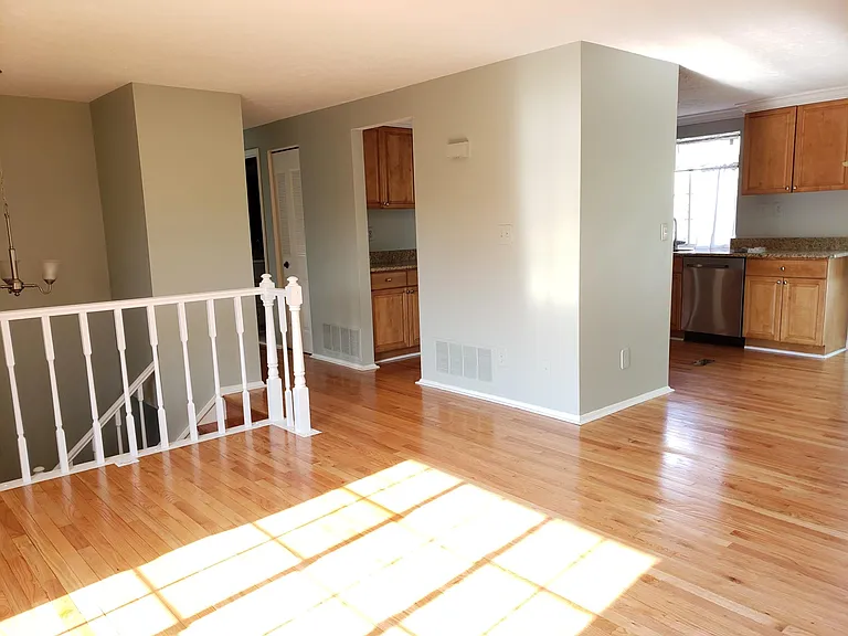 4001 Pickstone Dr — Photo 5