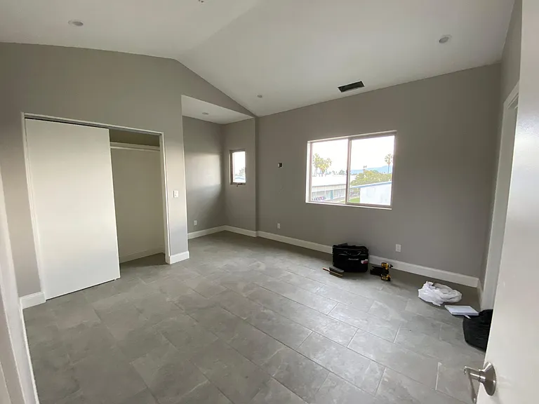 2062 Pomona Ave #B — Photo 7