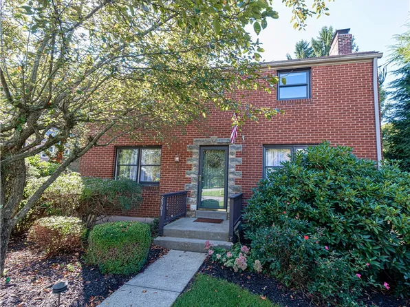 2301 Lambeth Dr, Pittsburgh, PA 15241