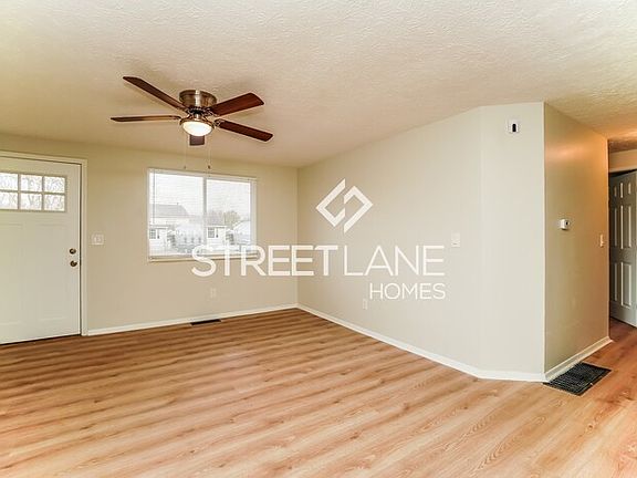 5th image of 5997 Hampstead Dr W