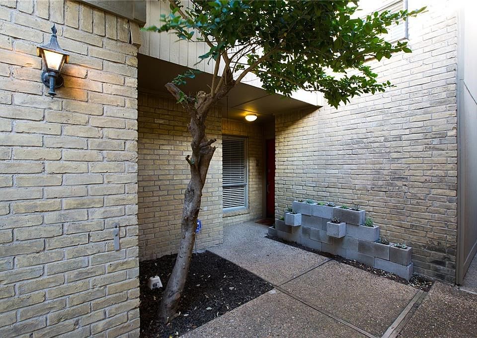 3113 Duck Creek Parkway TownHome