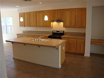 3rd image of 3985 Tule St