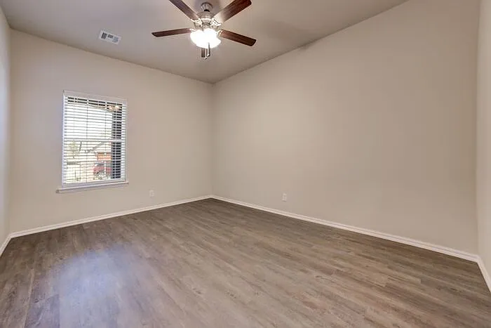 7724 S Chestnut Ave — Photo 26