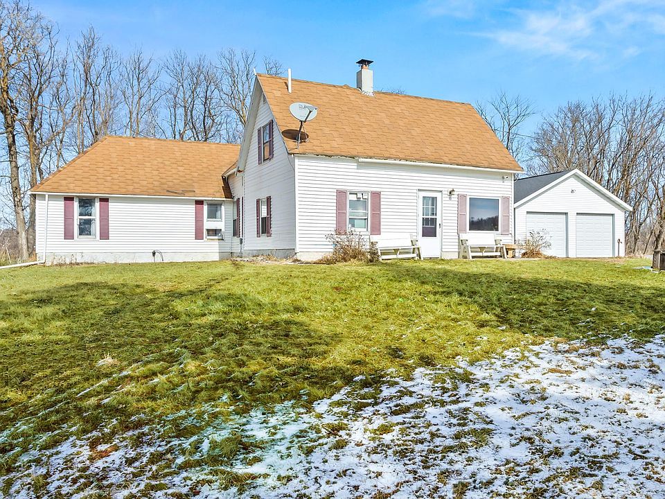 1st image of 22845 NE Pickerel Lake Rd